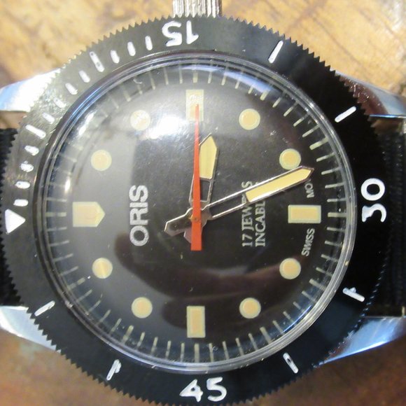 Vintage 1970s Oris - Refinished Dials and New Bezel with Swiss Movement - Picture 11 of 12